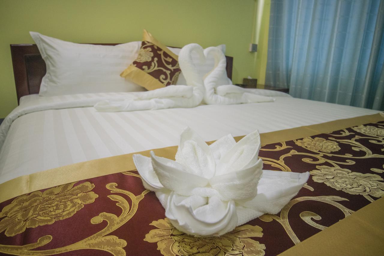 Golden Gum-Kino Hotel Мандалай Экстерьер фото