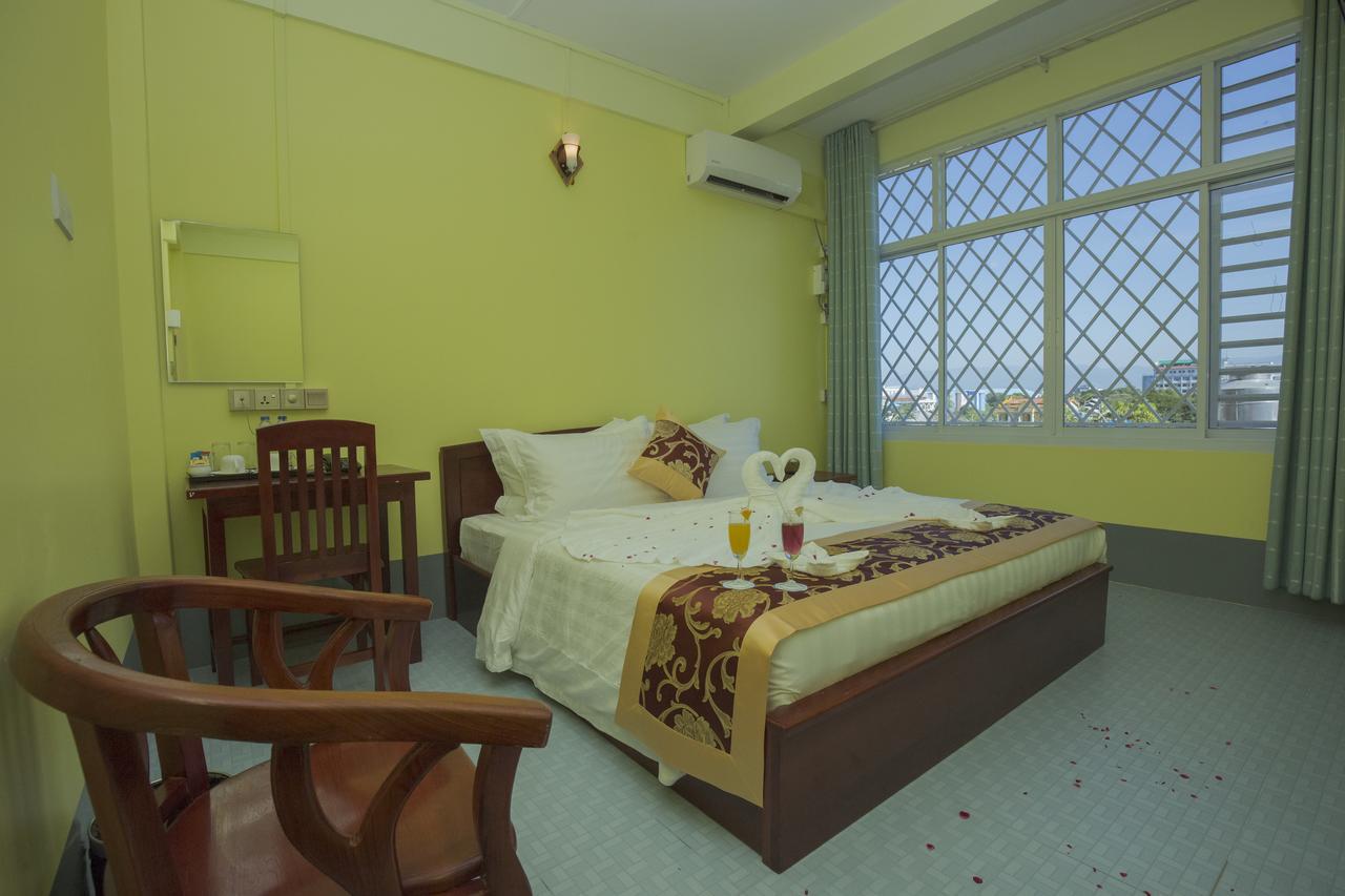 Golden Gum-Kino Hotel Мандалай Экстерьер фото